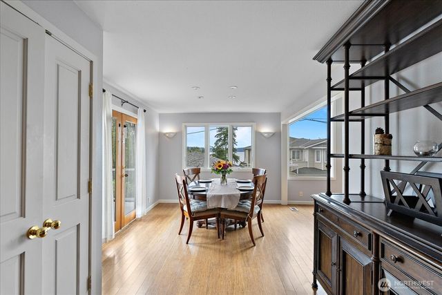 16917 SE 38th Place, Bellevue, WA 98008