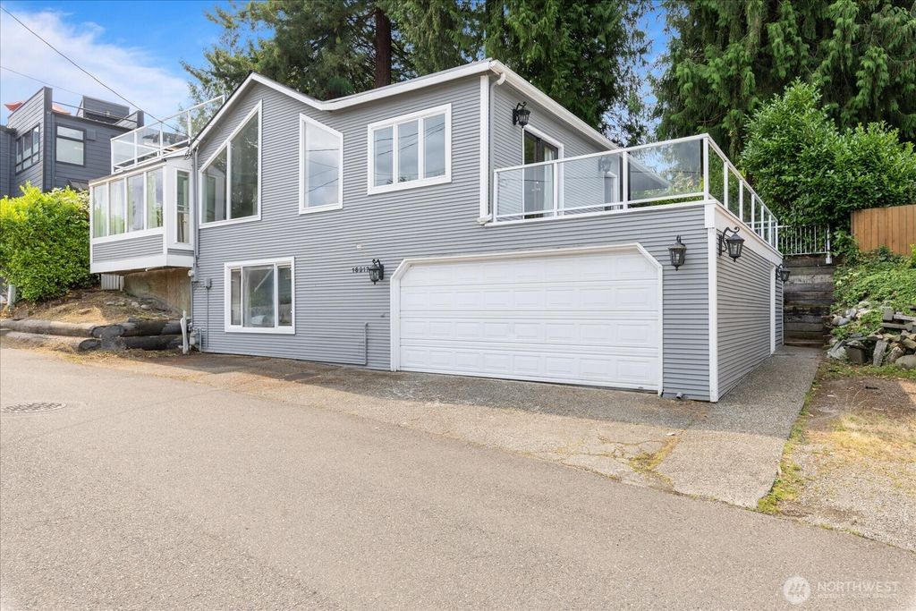 16917 SE 38th Place, Bellevue, WA 98008