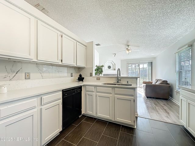 1317 PORTSIDE Drive, Fleming Island, FL 32003