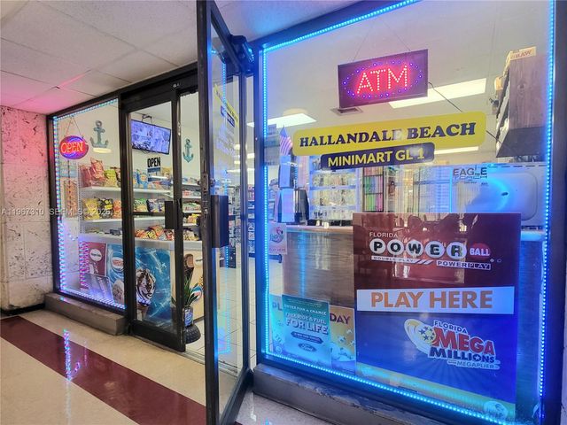 1980 S Ocean Dr PHE, Hallandale Beach, FL 33009