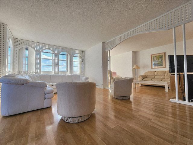 1980 S Ocean Dr PHE, Hallandale Beach, FL 33009