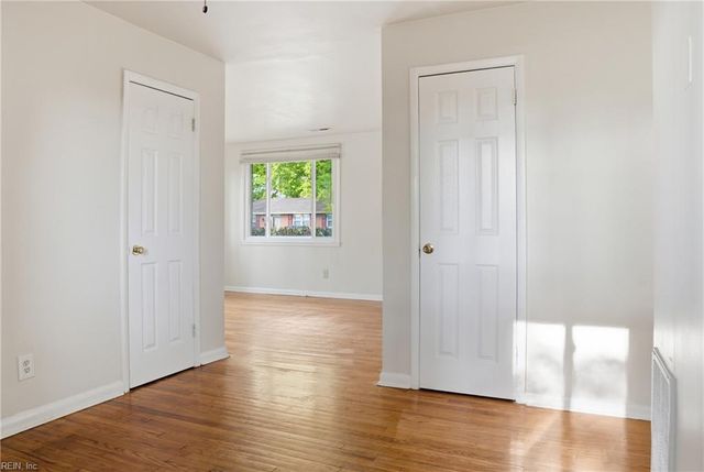 1206 Cleona DR, Chesapeake, VA 23324