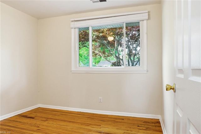 1206 Cleona DR, Chesapeake, VA 23324