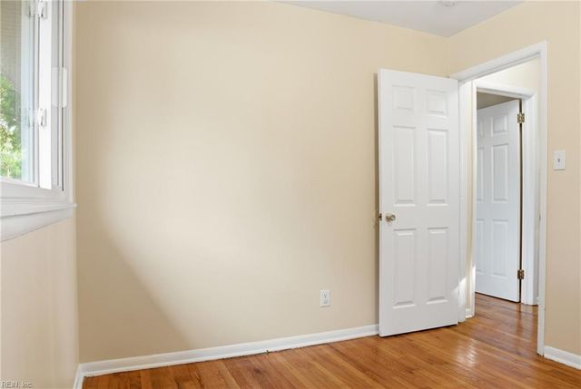 1206 Cleona DR, Chesapeake, VA 23324