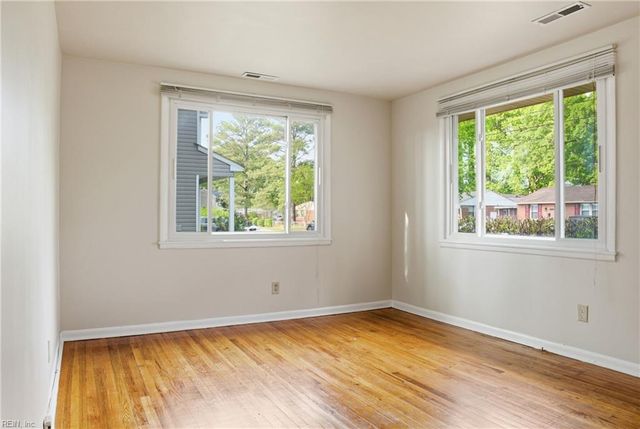 1206 Cleona DR, Chesapeake, VA 23324