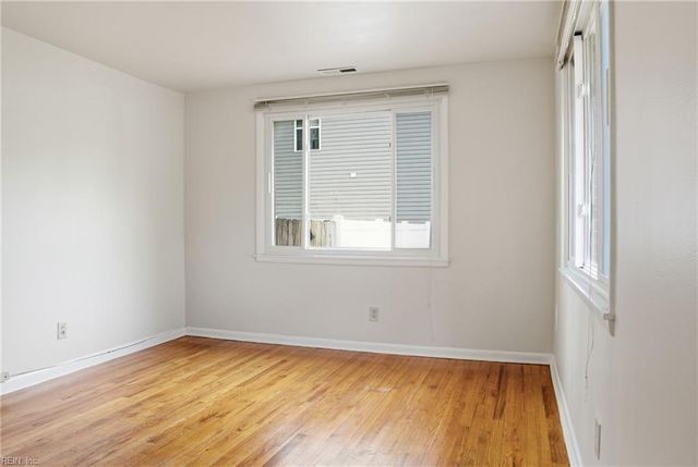 1206 Cleona DR, Chesapeake, VA 23324