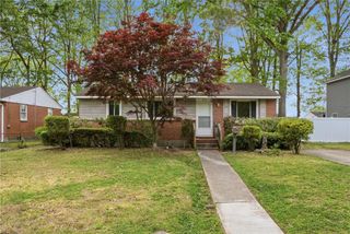1206 Cleona DR, Chesapeake, VA 23324