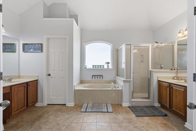 5048 SAWYER LAKE DR, Bartlett, TN 38002