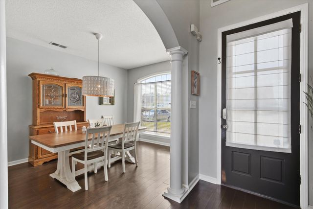 5048 SAWYER LAKE DR, Bartlett, TN 38002
