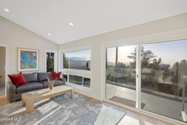 603 Lone Oak Drive, Thousand Oaks, CA 91362
