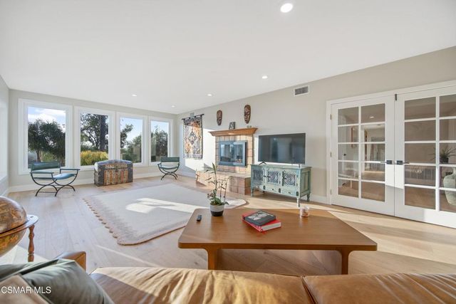 603 Lone Oak Drive, Thousand Oaks, CA 91362