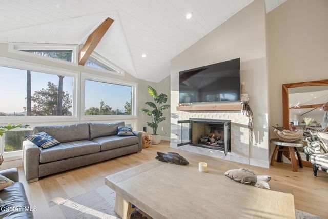 603 Lone Oak Drive, Thousand Oaks, CA 91362