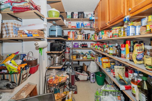 1701 Cambridge Manor Drive, Scotia, NY 12302