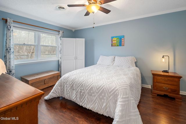 1701 Cambridge Manor Drive, Scotia, NY 12302