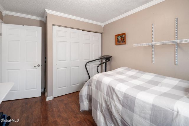 1701 Cambridge Manor Drive, Scotia, NY 12302