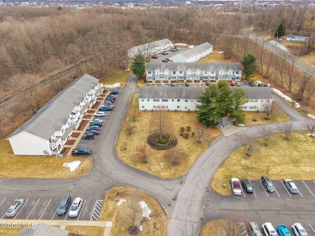 1701 Cambridge Manor Drive, Scotia, NY 12302