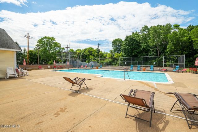 1701 Cambridge Manor Drive, Scotia, NY 12302