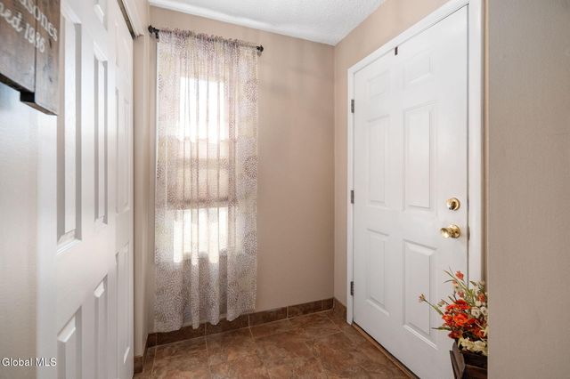 1701 Cambridge Manor Drive, Scotia, NY 12302