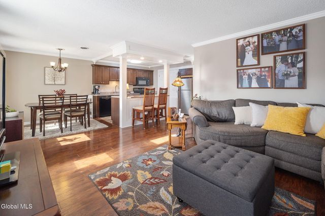 1701 Cambridge Manor Drive, Scotia, NY 12302