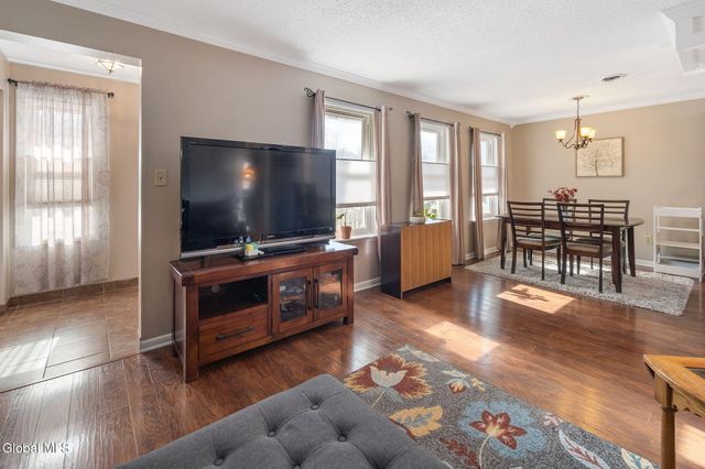 1701 Cambridge Manor Drive, Scotia, NY 12302