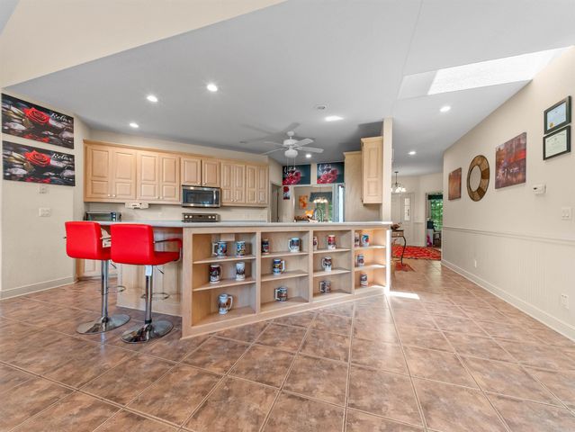 15 Lago Drive, Hot Springs Village, AR 71909