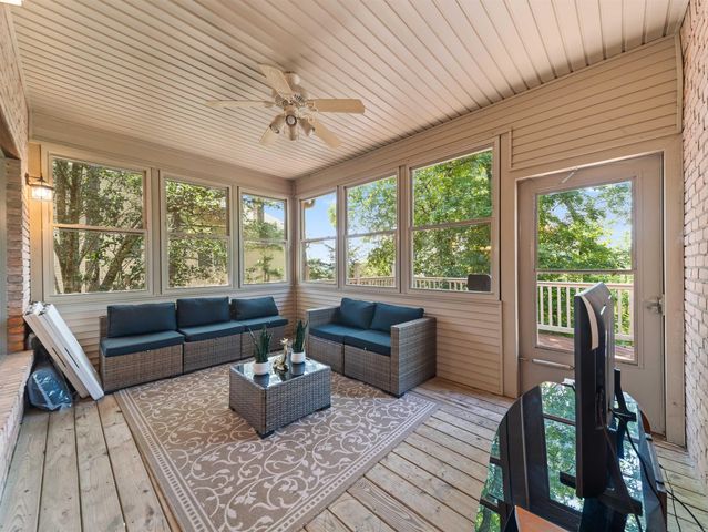 15 Lago Drive, Hot Springs Village, AR 71909