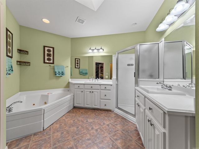 15 Lago Drive, Hot Springs Village, AR 71909