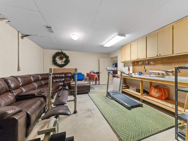 15 Lago Drive, Hot Springs Village, AR 71909