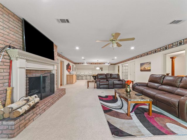 15 Lago Drive, Hot Springs Village, AR 71909