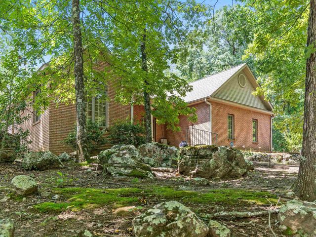 15 Lago Drive, Hot Springs Village, AR 71909
