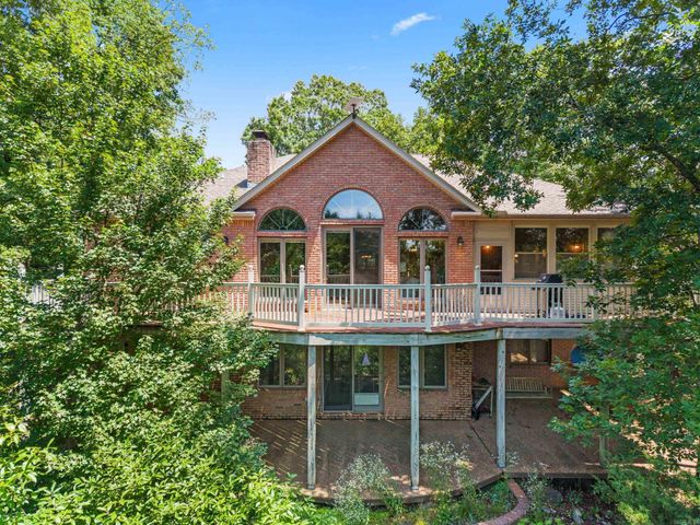 15 Lago Drive, Hot Springs Village, AR 71909