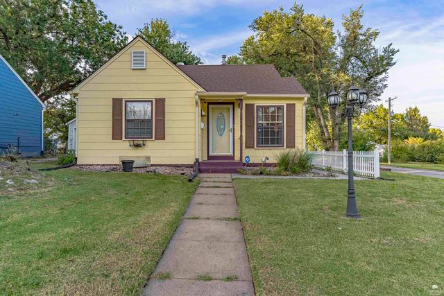 402 W Vine Street, Junction City, KS 66441