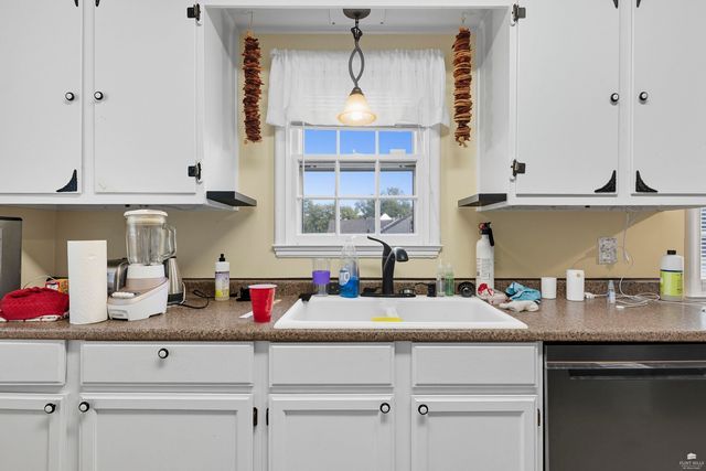 402 W Vine Street, Junction City, KS 66441