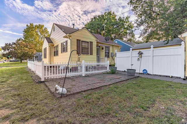 402 W Vine Street, Junction City, KS 66441