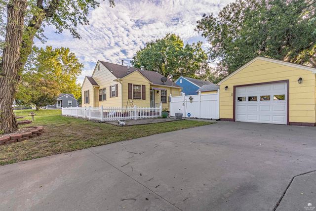 402 W Vine Street, Junction City, KS 66441