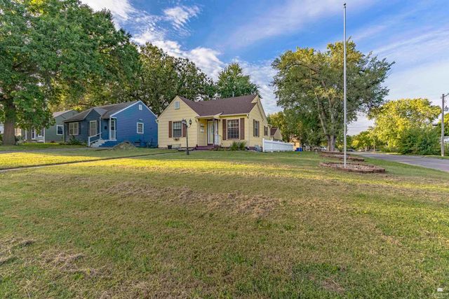 402 W Vine Street, Junction City, KS 66441