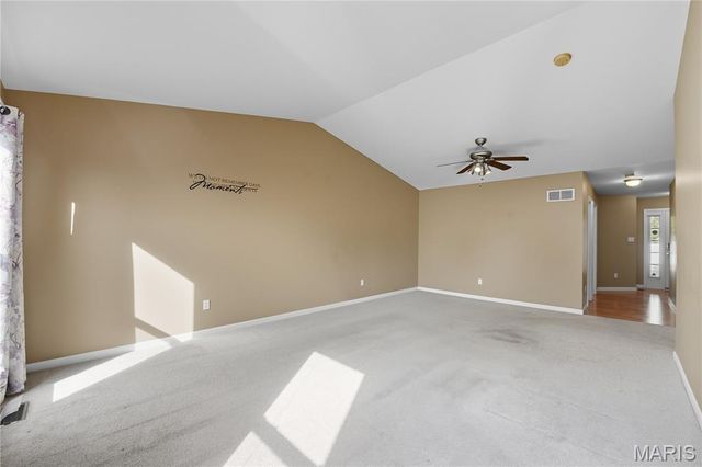 16 Hunting Manor Drive, St Charles, MO 63303