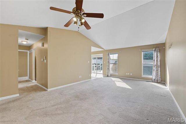 16 Hunting Manor Drive, St Charles, MO 63303