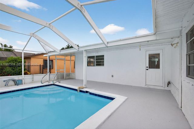 2221 SE Sidonia St, Port St. Lucie, FL 34952