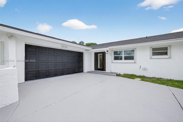 2221 SE Sidonia St, Port St. Lucie, FL 34952