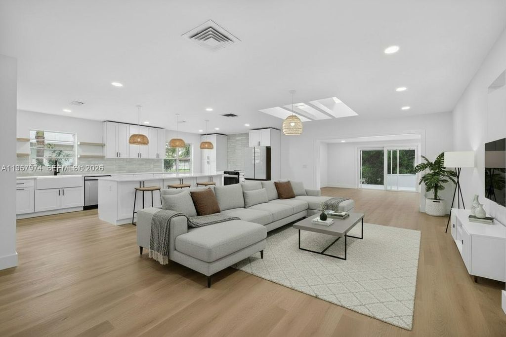 2221 SE Sidonia St, Port St. Lucie, FL 34952