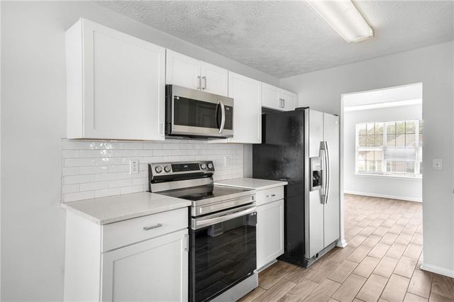 510 Saint James Court, Lawrenceville, GA 30044