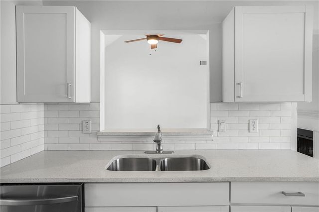 510 Saint James Court, Lawrenceville, GA 30044