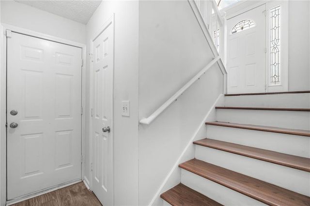 510 Saint James Court, Lawrenceville, GA 30044