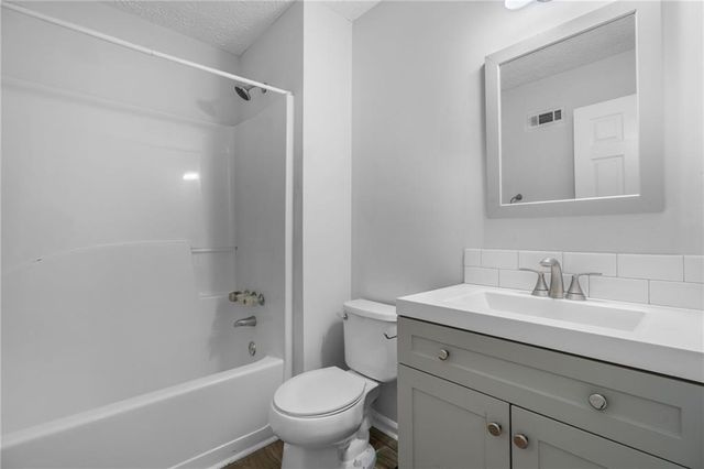 510 Saint James Court, Lawrenceville, GA 30044