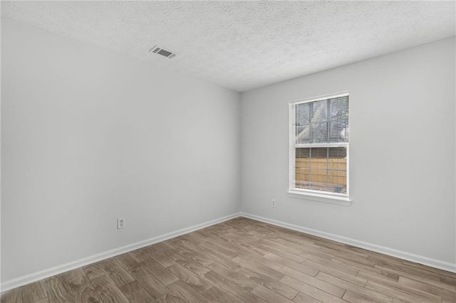 510 Saint James Court, Lawrenceville, GA 30044