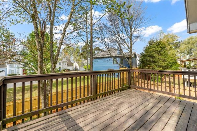 510 Saint James Court, Lawrenceville, GA 30044