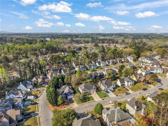 510 Saint James Court, Lawrenceville, GA 30044