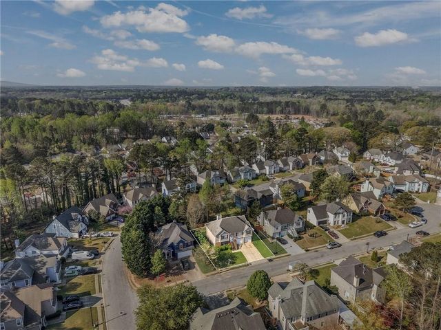 510 Saint James Court, Lawrenceville, GA 30044