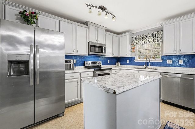 2044 Grimley Lane, Fort Mill, SC 29707